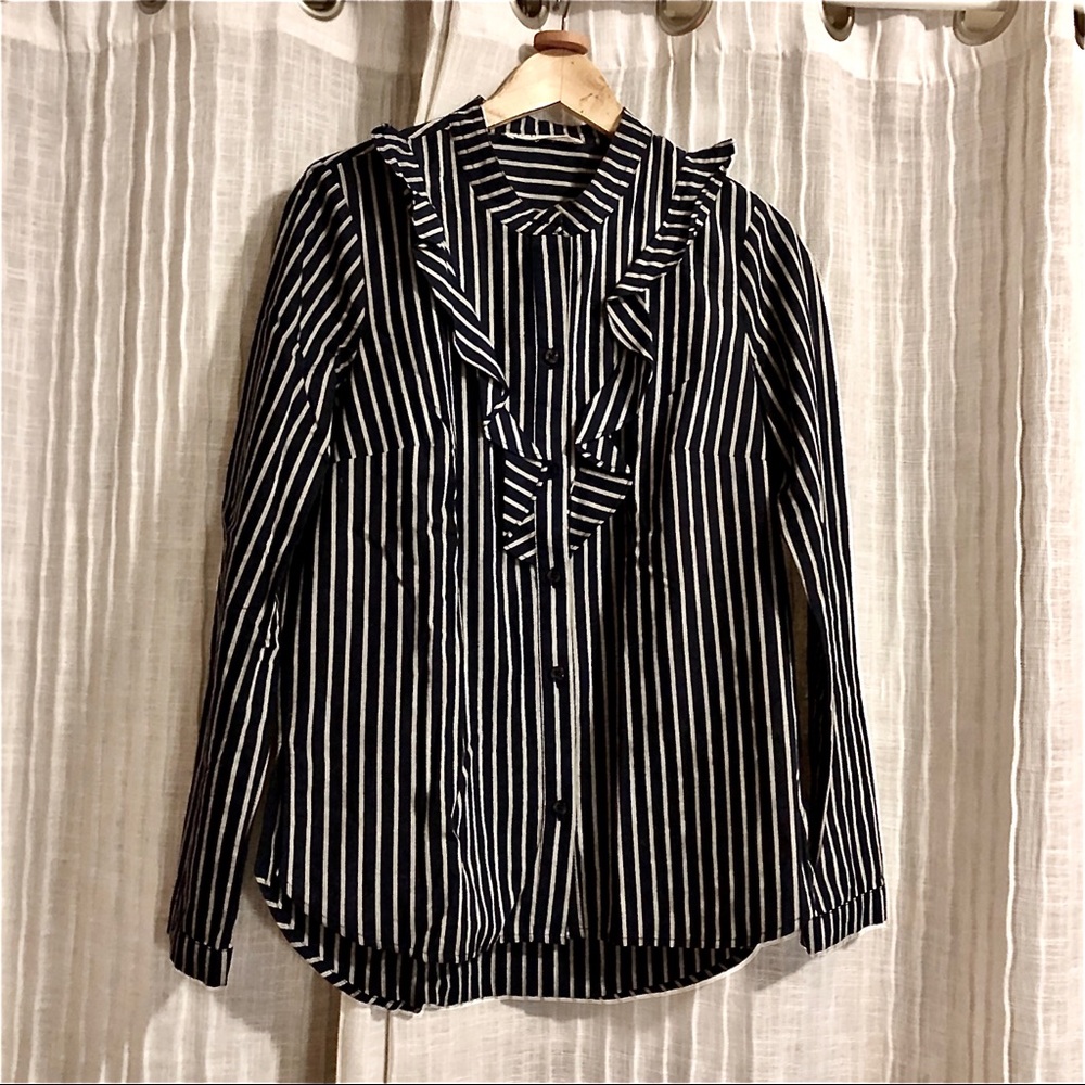 BCBG 100% cotton blouse